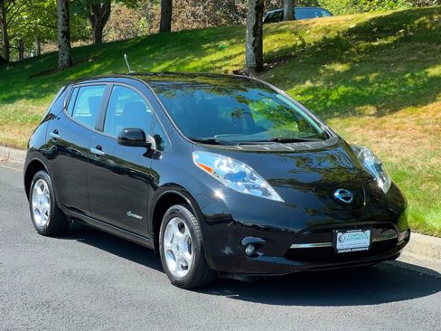 Used 2013 Nissan Leaf SV image 8