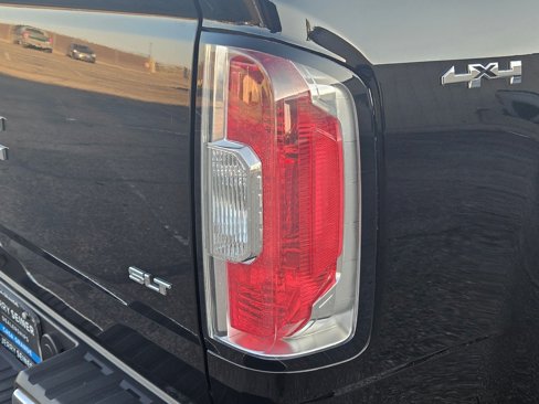 Used 2015 GMC Canyon SLT w/ Driver Alert Package image 11