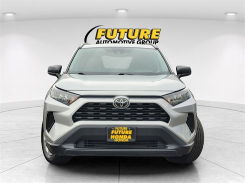 Used 2021 Toyota RAV4 LE image 2