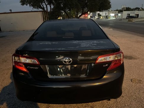 Used 2012 Toyota Camry LE image 8