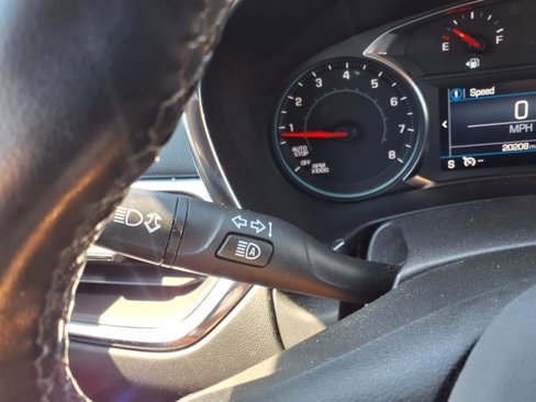 Used 2023 Chevrolet Equinox LT image 25