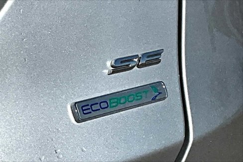 Used 2015 Ford Fusion SE image 9