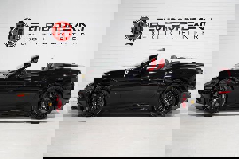 Used 2017 Ferrari California T image 7