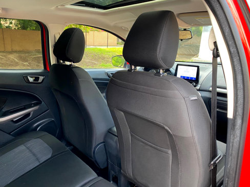 Used 2020 Ford EcoSport SE w/ SE Convenience Package image 48
