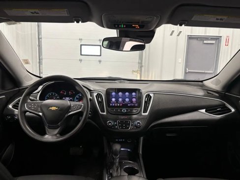 Used 2023 Chevrolet Malibu LT image 17