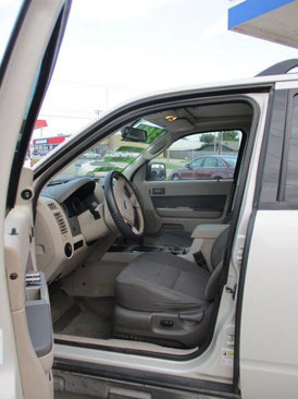 Used 2009 Ford Escape XLT image 11