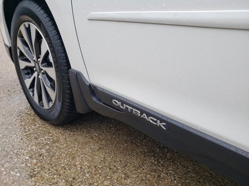 Used 2017 Subaru Outback 3.6R Limited image 14