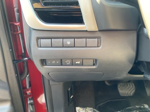 Used 2023 Nissan Rogue SL image 15