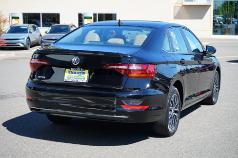 Used 2024 Volkswagen Jetta SEL image 5