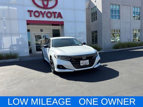 Used 2022 Honda Accord Sport image 1