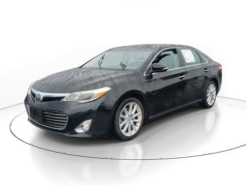 Used 2014 Toyota Avalon XLE image 2
