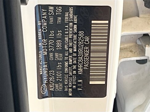 Used 2024 Hyundai Venue SEL image 31