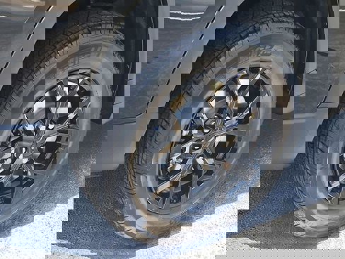 New 2025 Jeep Grand Cherokee L Altitude image 7