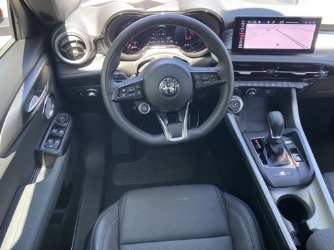 Used 2024 Alfa Romeo Tonale Veloce image 46