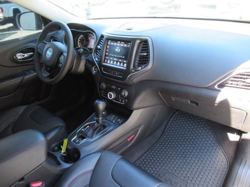 Used 2022 Jeep Cherokee Trailhawk w/ Premium Leather Package image 12