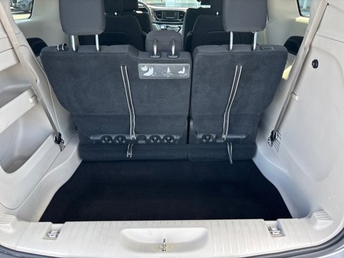 Used 2017 Chrysler Pacifica LX image 24