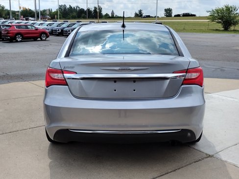 Used 2013 Chrysler 200 Touring image 13