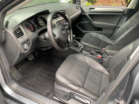 Used 2017 Volkswagen Golf SE image 13
