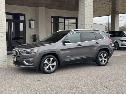 Used 2019 Jeep Cherokee Limited image 4