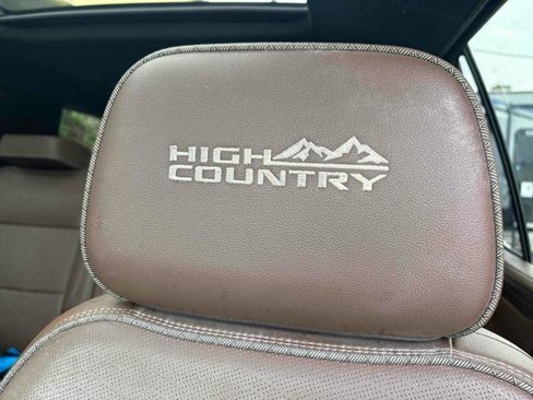Used 2021 Chevrolet Tahoe High Country w/ Premium Package image 26