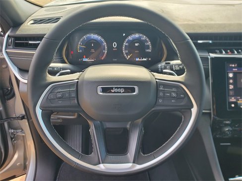 New 2025 Jeep Grand Cherokee L Altitude image 20