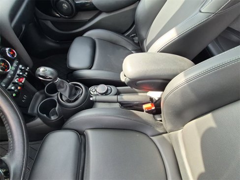 Used 2018 MINI Cooper S image 28