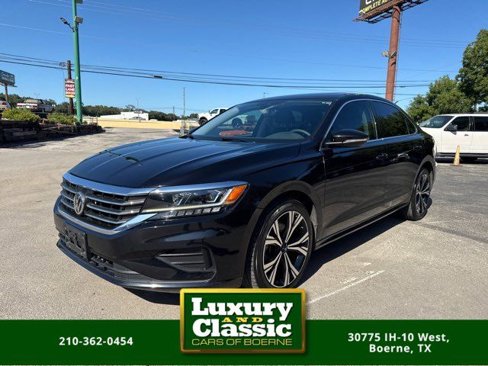 Used 2021 Volkswagen Passat 2.0T SE image 1