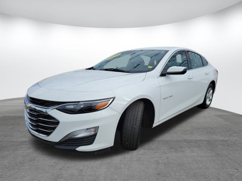 Used 2023 Chevrolet Malibu LS w/ Driver Confidence Package image 3