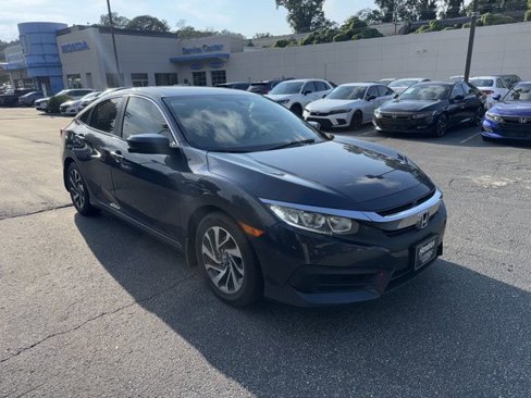 Used 2018 Honda Civic EX image 4