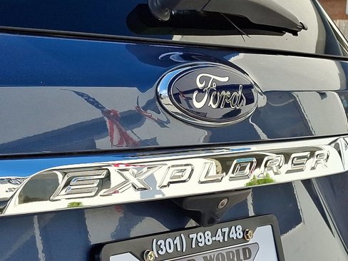 Used 2019 Ford Explorer XLT w/ Equipment Group 202A image 34
