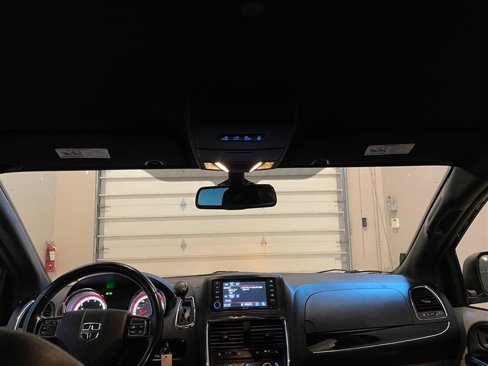 Used 2019 Dodge Grand Caravan SXT image 51