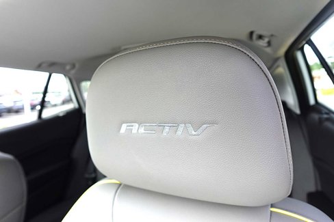Used 2024 Chevrolet Trax ACTIV w/ Sunroof Package image 13