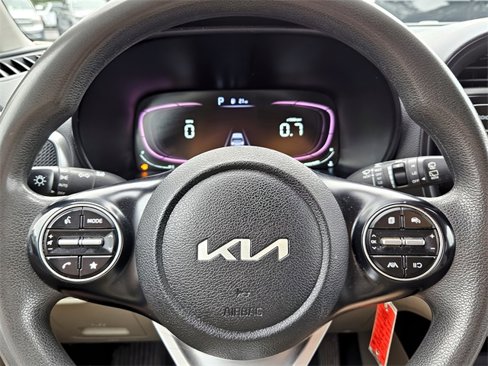 Used 2023 Kia Soul LX image 21