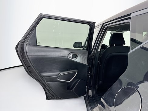 Used 2022 Kia Soul LX image 24