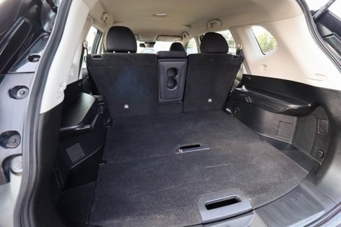 Used 2020 Nissan Rogue S image 44
