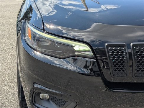 Certified 2019 Jeep Cherokee Latitude w/ Popular Appearance Group image 9