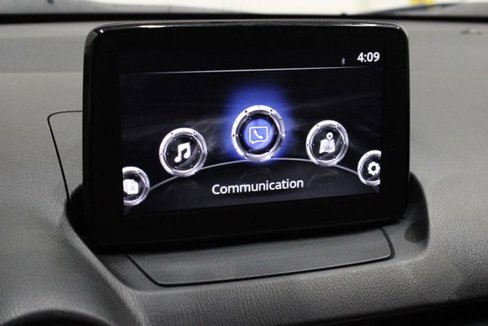Used 2019 Toyota Yaris LE image 21