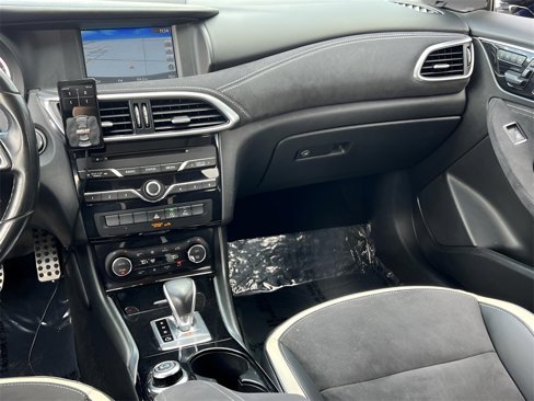 Used 2017 INFINITI QX30 Sport image 32