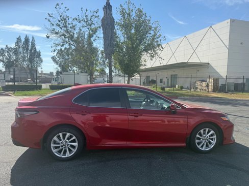 Used 2023 Toyota Camry LE image 5