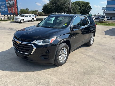 Used 2021 Chevrolet Traverse LS image 3