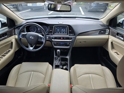 Used 2018 Hyundai Sonata Limited image 17