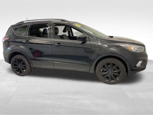 Used 2018 Ford Escape SE w/ SE Sport Appearance Package image 8