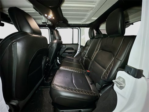 Certified 2021 Jeep Wrangler Unlimited Sahara image 19