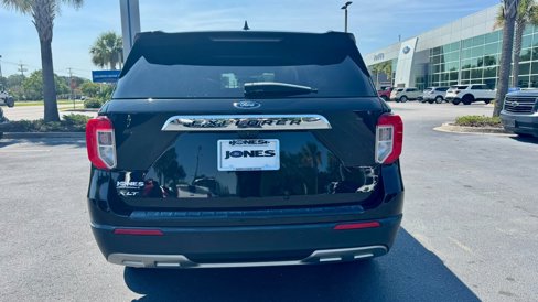 Certified 2021 Ford Explorer XLT w/ Equipment Group 202A image 8