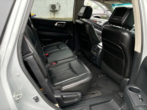 Used 2013 Nissan Pathfinder SL image 19
