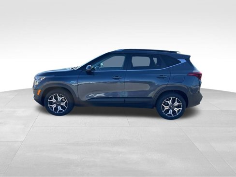 Certified 2021 Kia Seltos EX image 10