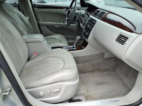 Used 2011 Buick Lucerne CXL image 12