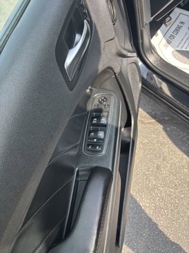 Used 2018 Dodge Charger GT image 9