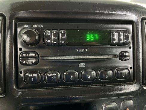 Used 2003 Ford Escape XLS image 12