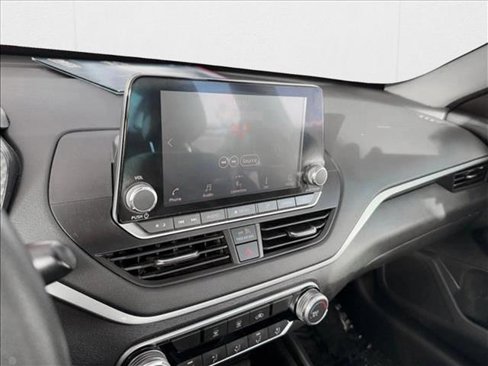 Used 2022 Nissan Altima 2.5 SV image 23